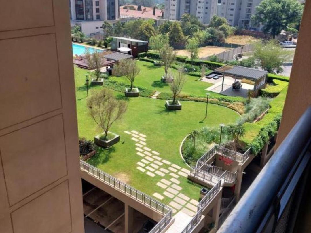 Emabheleni Executive Suites Westpoint Johannesburg Eksteriør billede